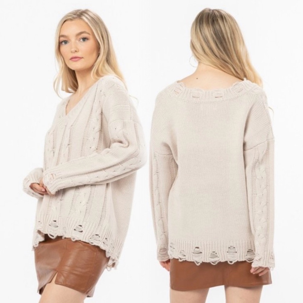 Cable knitted soft v neck sweater with distress - Picture 3 of 7